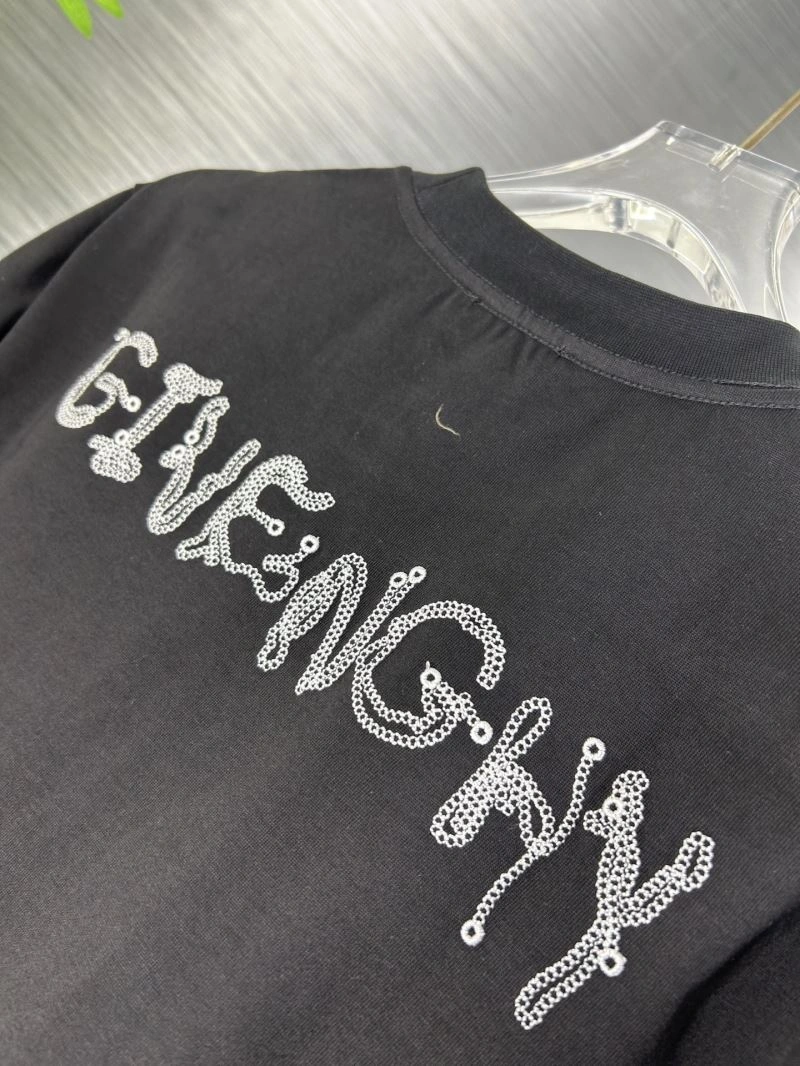Elegant Givenchy T-Shirts 124135