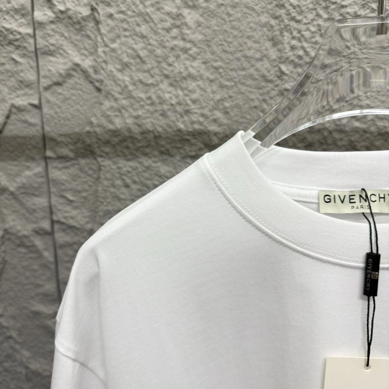 Givenchy T-Shirts Youthful 124140