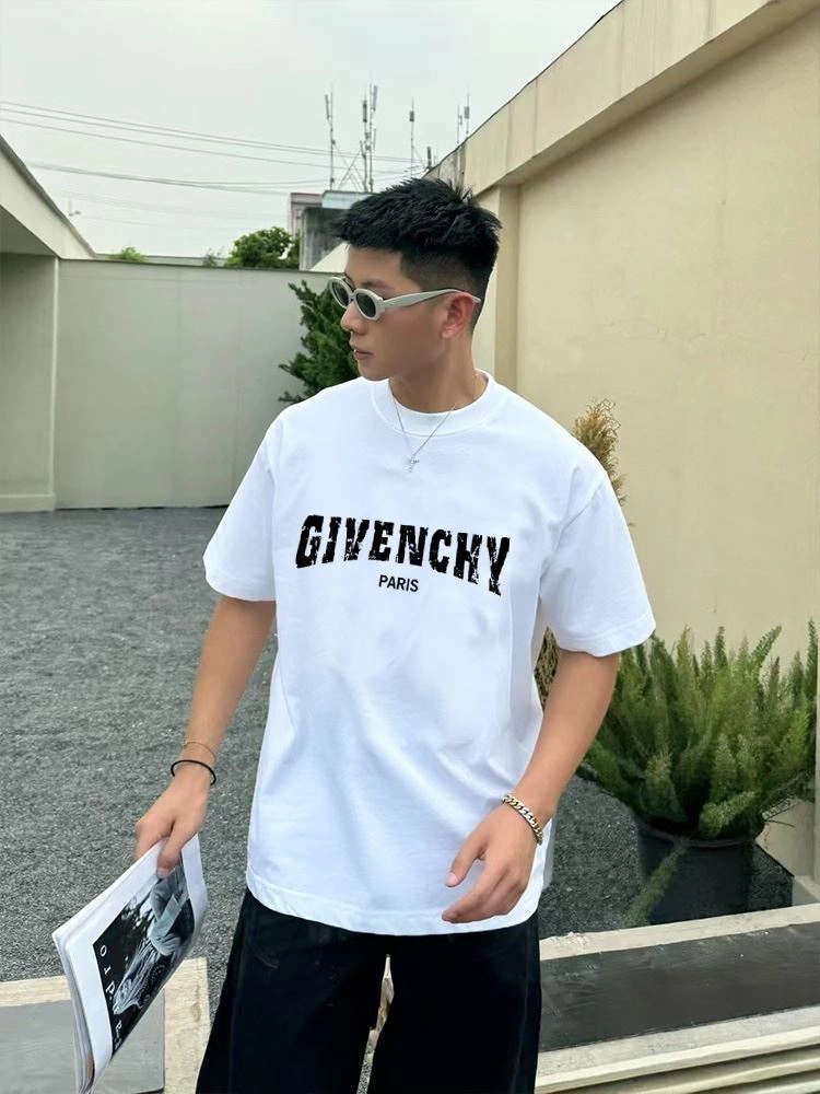 Givenchy T-Shirts Youthful 124140