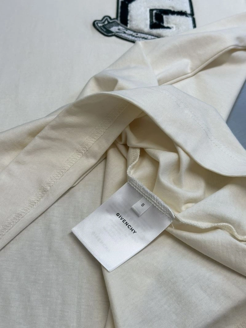 SmoothTexture Givenchy T-Shirts 124120