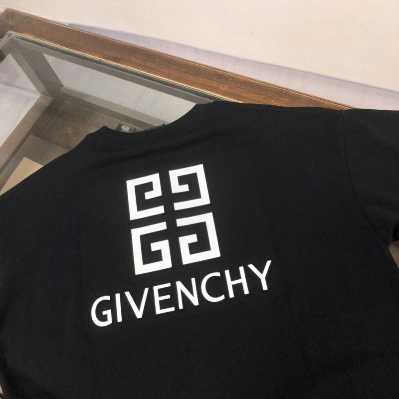Breathable Givenchy T-Shirts 124174