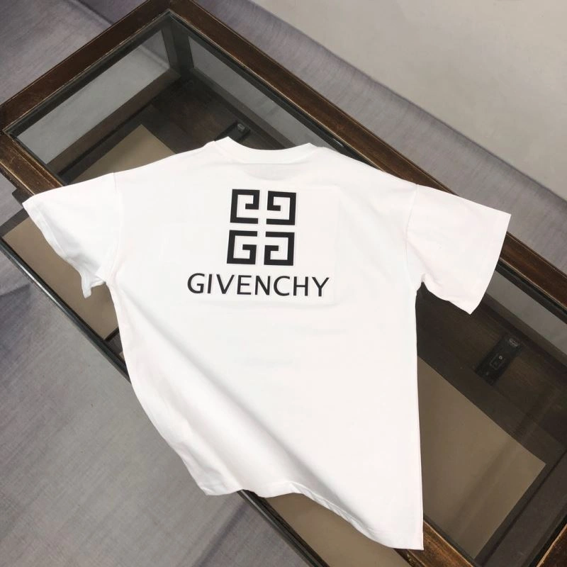 Elegant Givenchy T-Shirts 124171