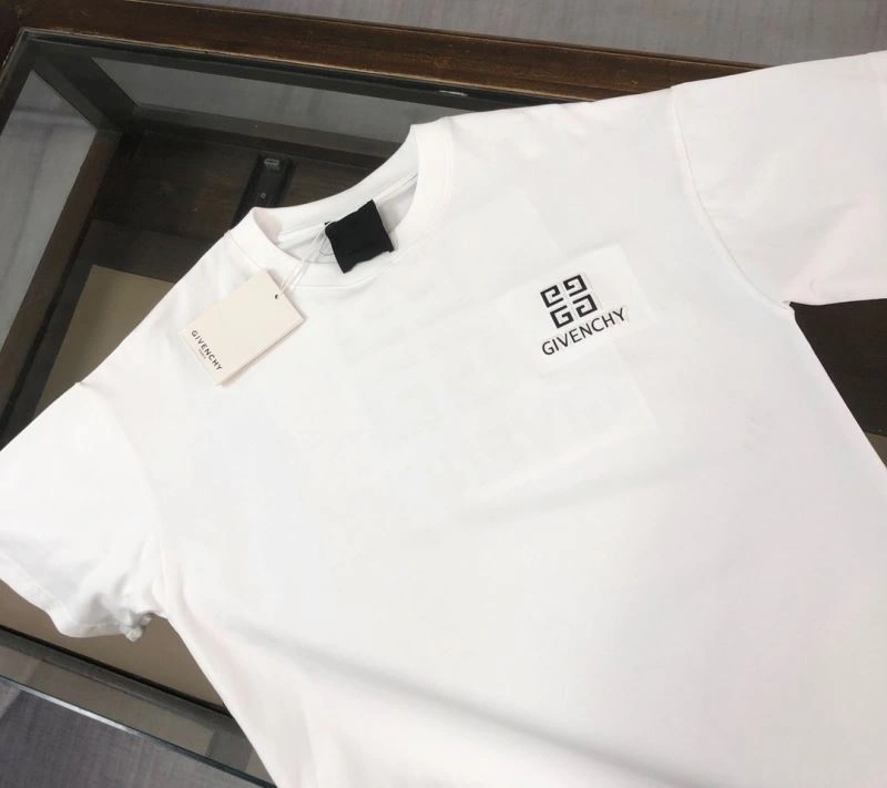 Elegant Givenchy T-Shirts 124171