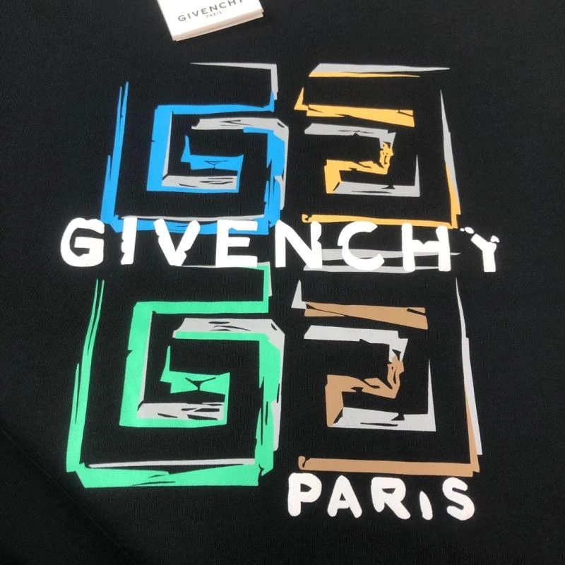 Lightweight Givenchy T-Shirts 124177