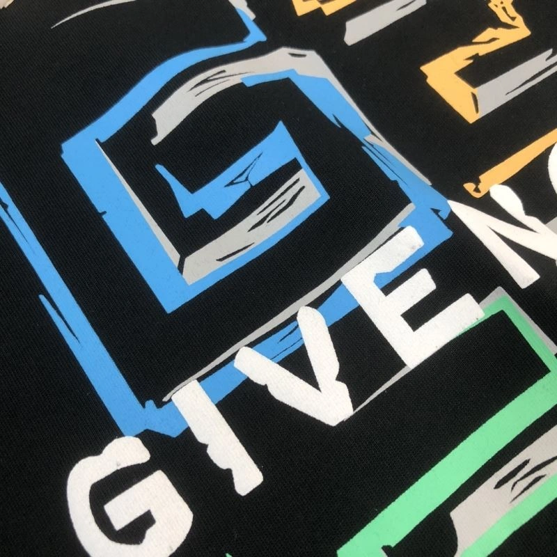 Lightweight Givenchy T-Shirts 124177