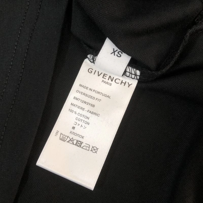 Lightweight Givenchy T-Shirts 124177