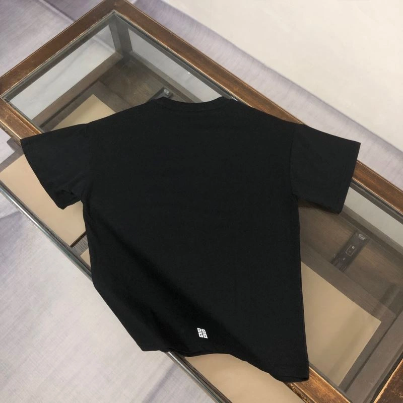 Lightweight Givenchy T-Shirts 124177