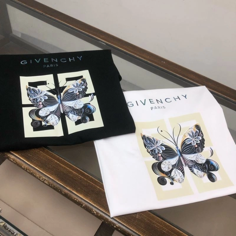 Givenchy T-Shirts Timeless 124161