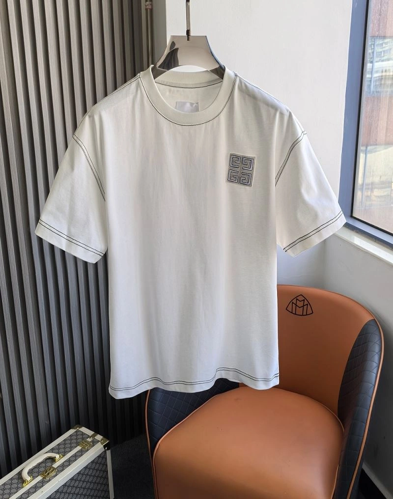 Compact Givenchy T-Shirts 124162