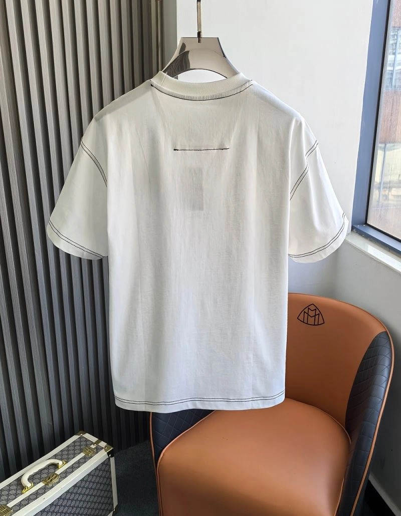 Compact Givenchy T-Shirts 124162