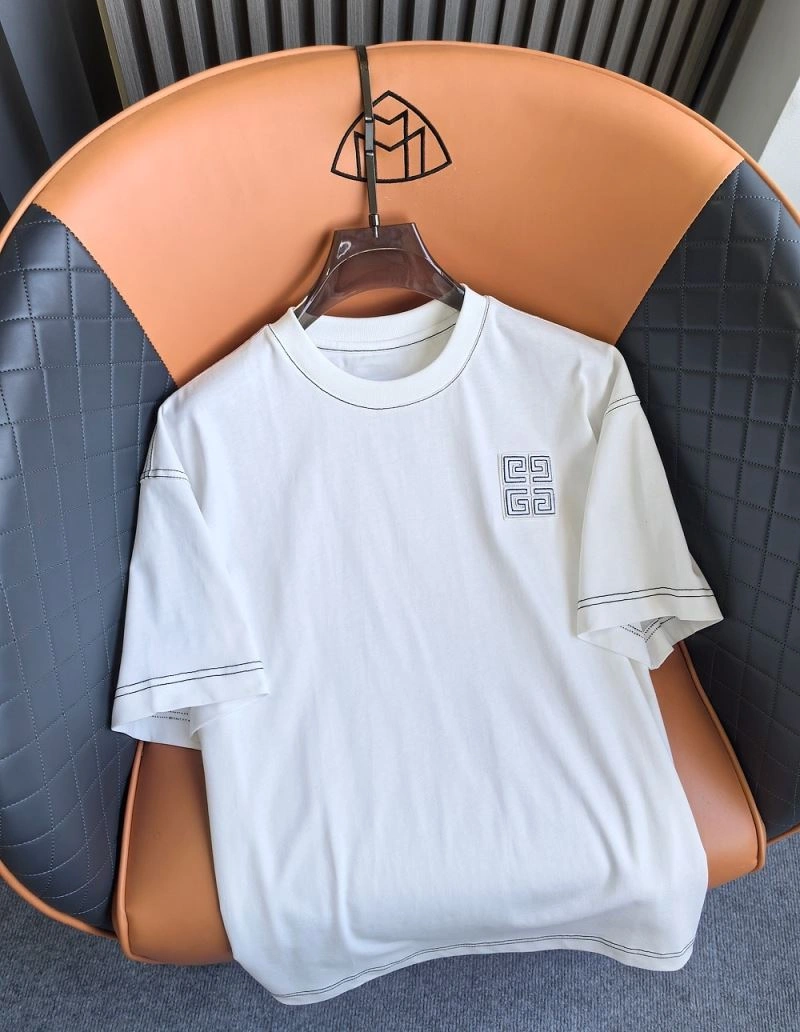 Compact Givenchy T-Shirts 124162