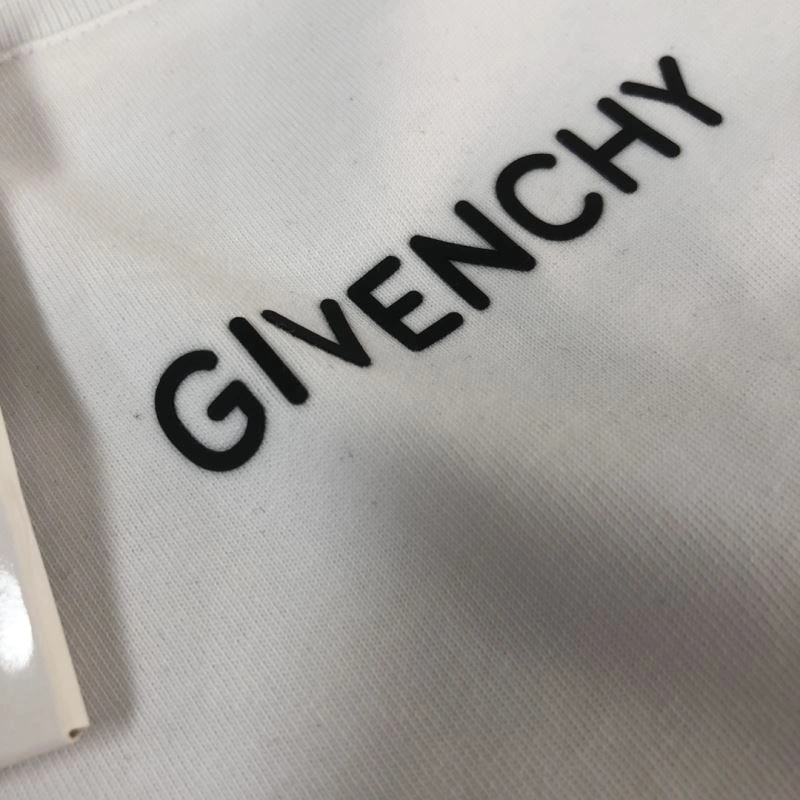 Givenchy T-Shirts WaterResistant 124154