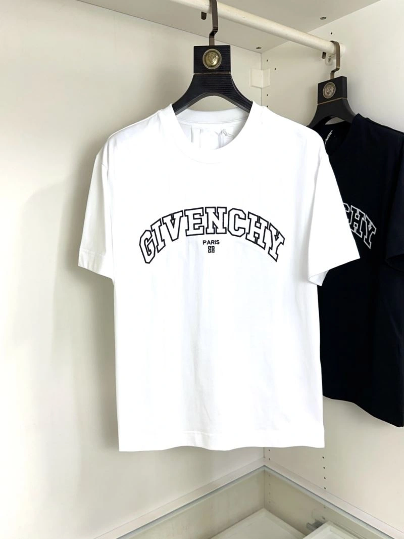 Givenchy T-Shirts Resilient 124072