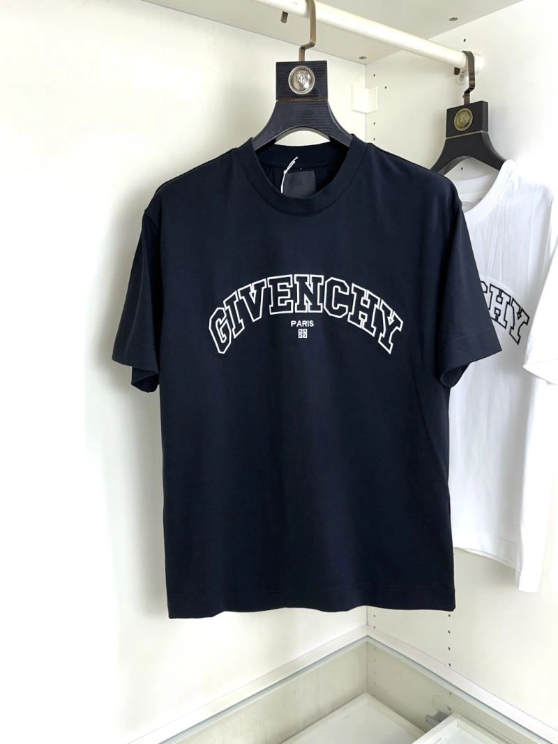Givenchy T-Shirts Resilient 124072