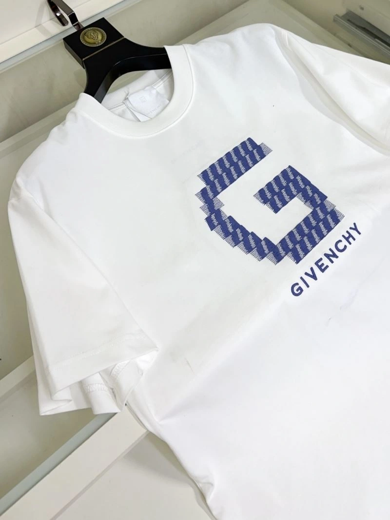 Supportive Givenchy T-Shirts 124070