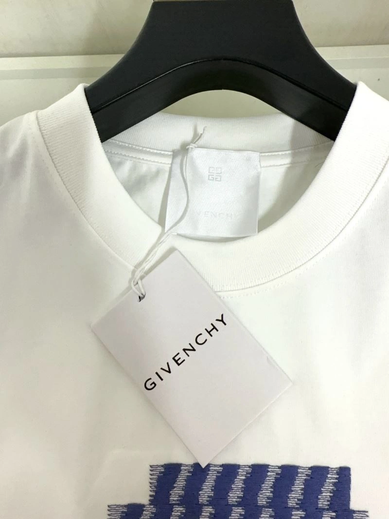 Supportive Givenchy T-Shirts 124070