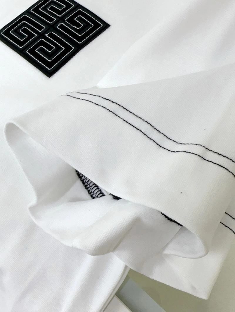 Sophisticated Givenchy T-Shirts 124097