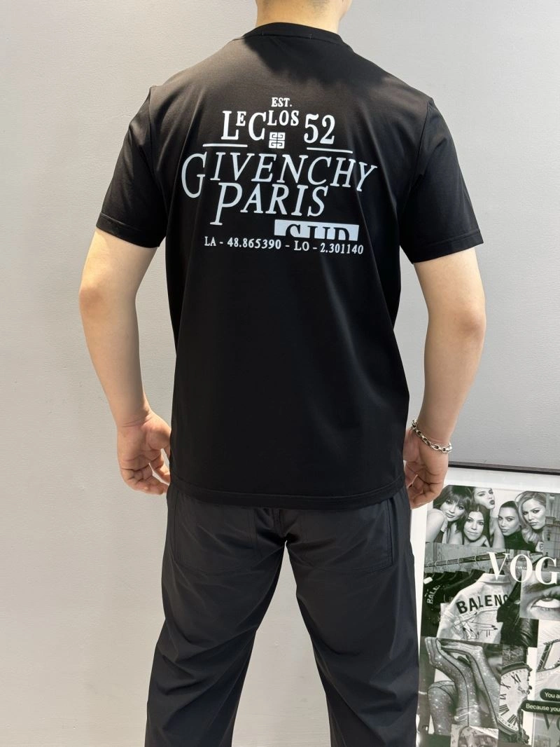 Givenchy T-Shirts Sleek 124067