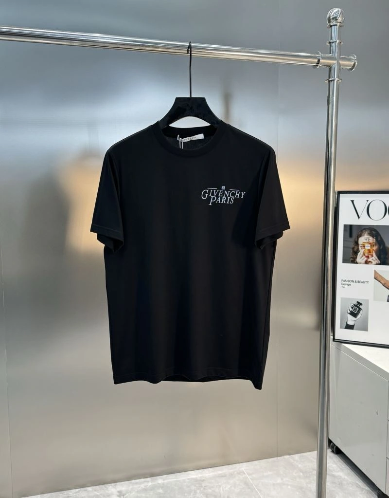 Givenchy T-Shirts Sleek 124067