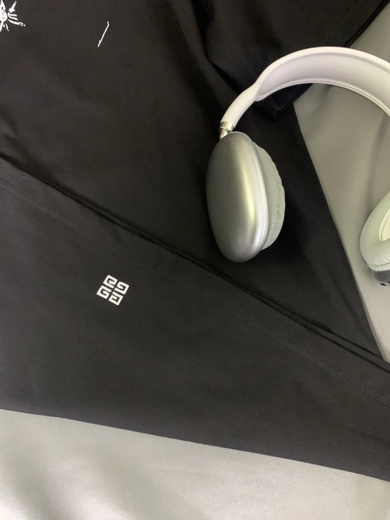 TravelReady Givenchy T-Shirts 124055