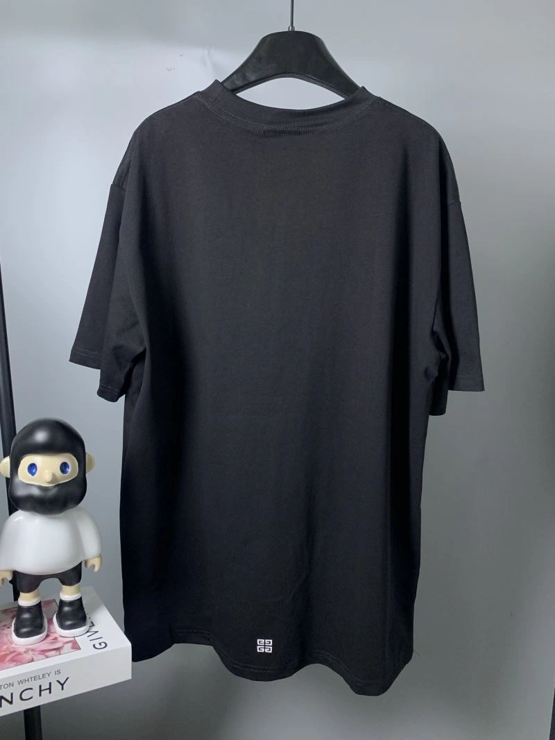 Givenchy T-Shirts TimelessDesign 124049