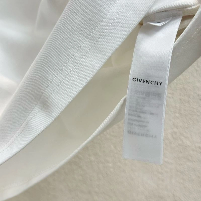 FlexibleFit Givenchy T-Shirts 124041