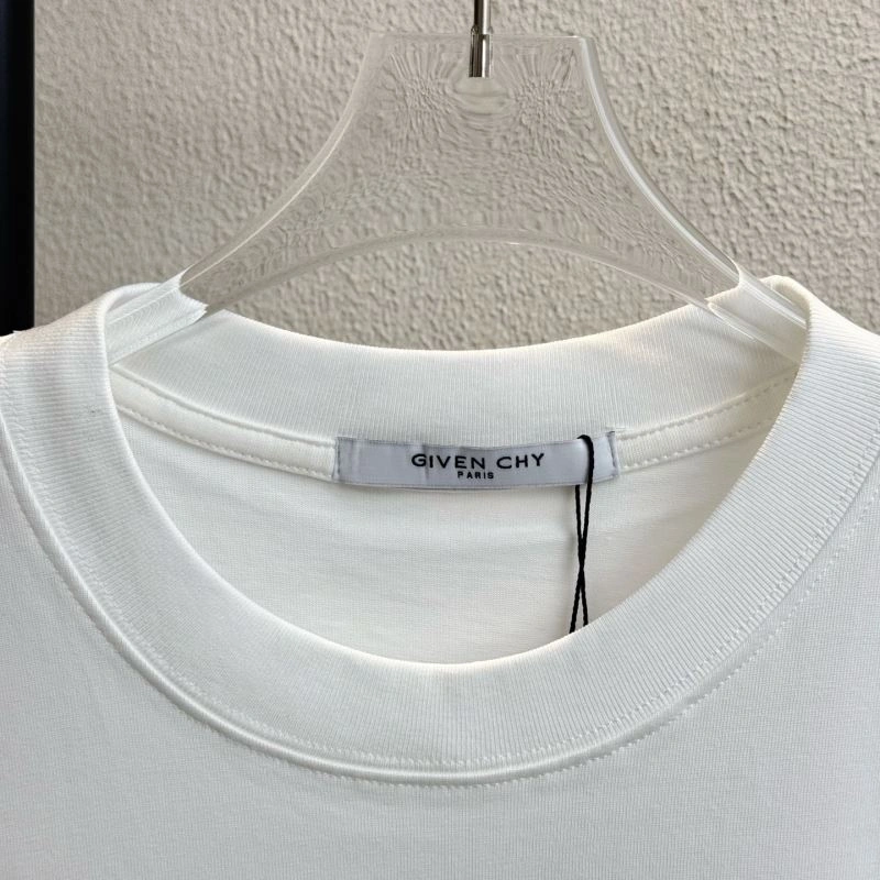 FlexibleFit Givenchy T-Shirts 124041