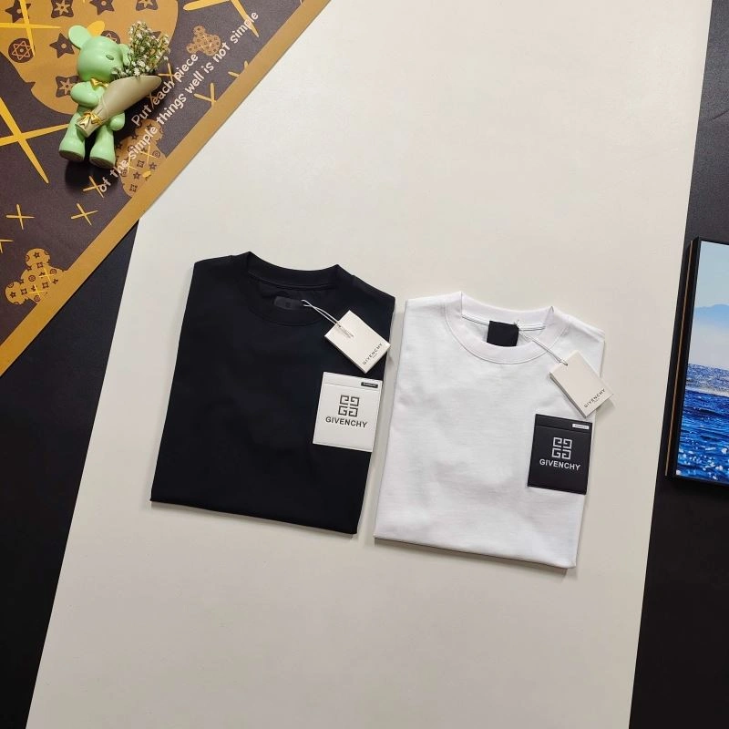 Givenchy T-Shirts Flexible 124043
