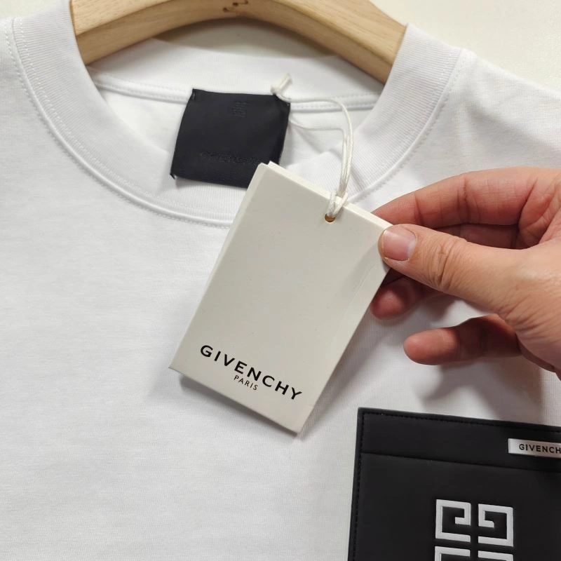 Givenchy T-Shirts Flexible 124043
