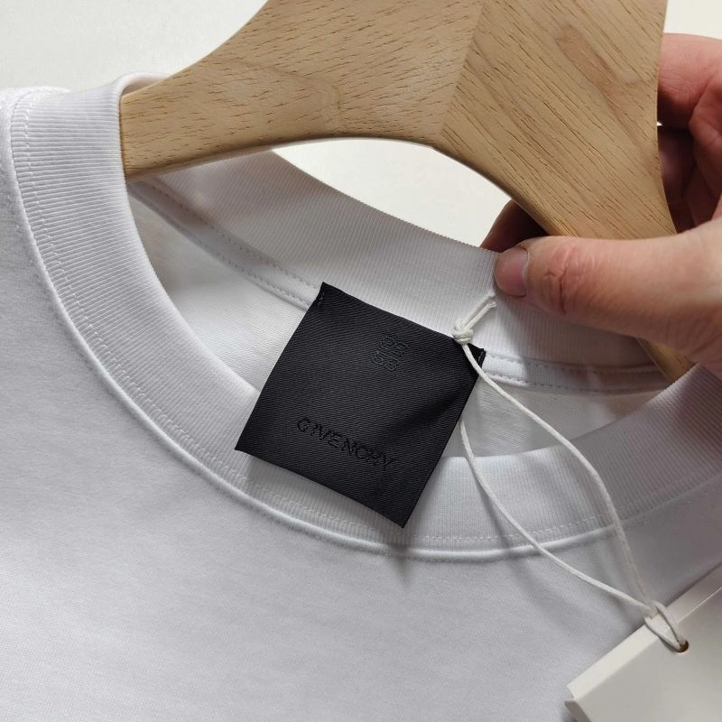 Givenchy T-Shirts Flexible 124043