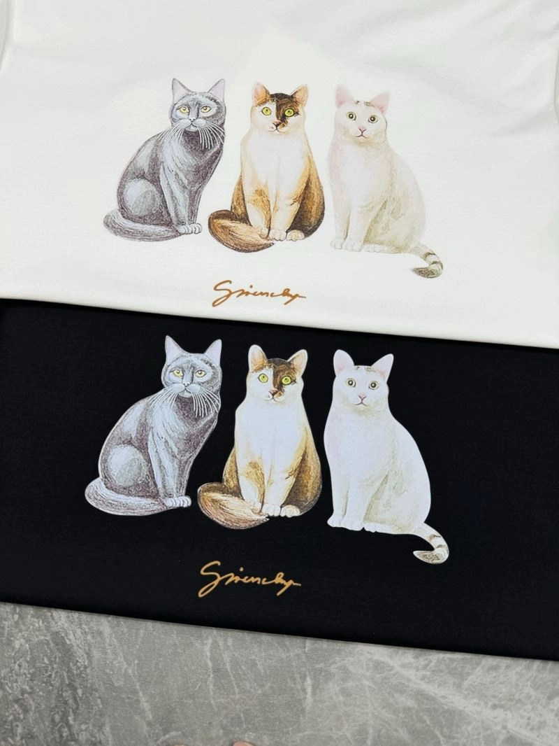 Breathable Givenchy T-Shirts 124045
