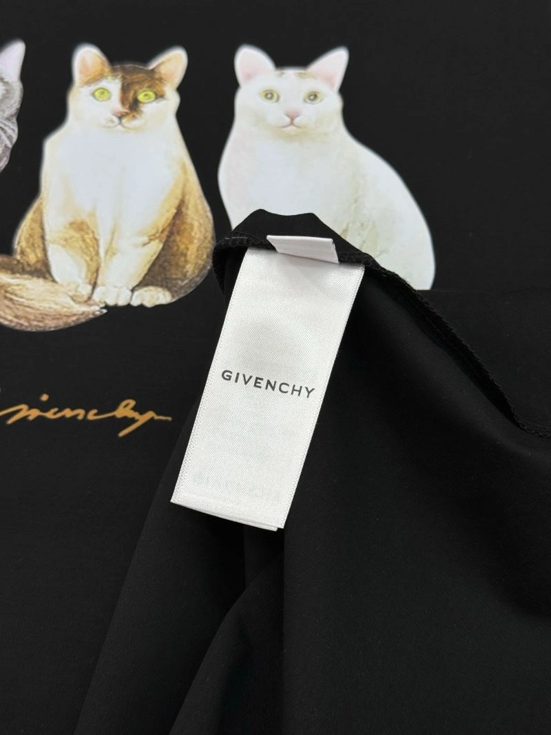 Breathable Givenchy T-Shirts 124045
