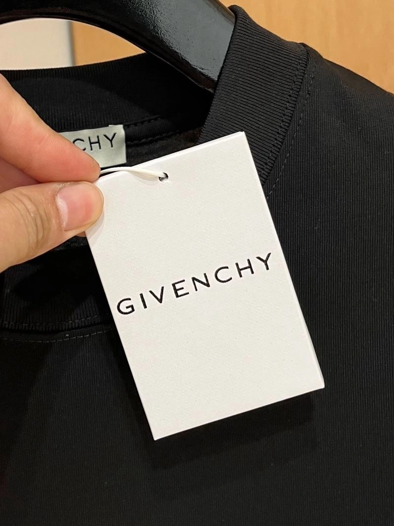 Givenchy T-Shirts Refined 124044