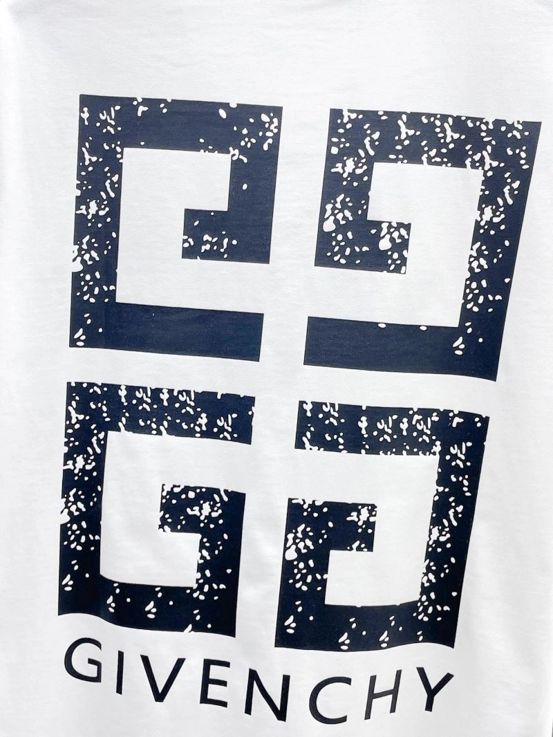 Givenchy T-Shirts Chic 124027