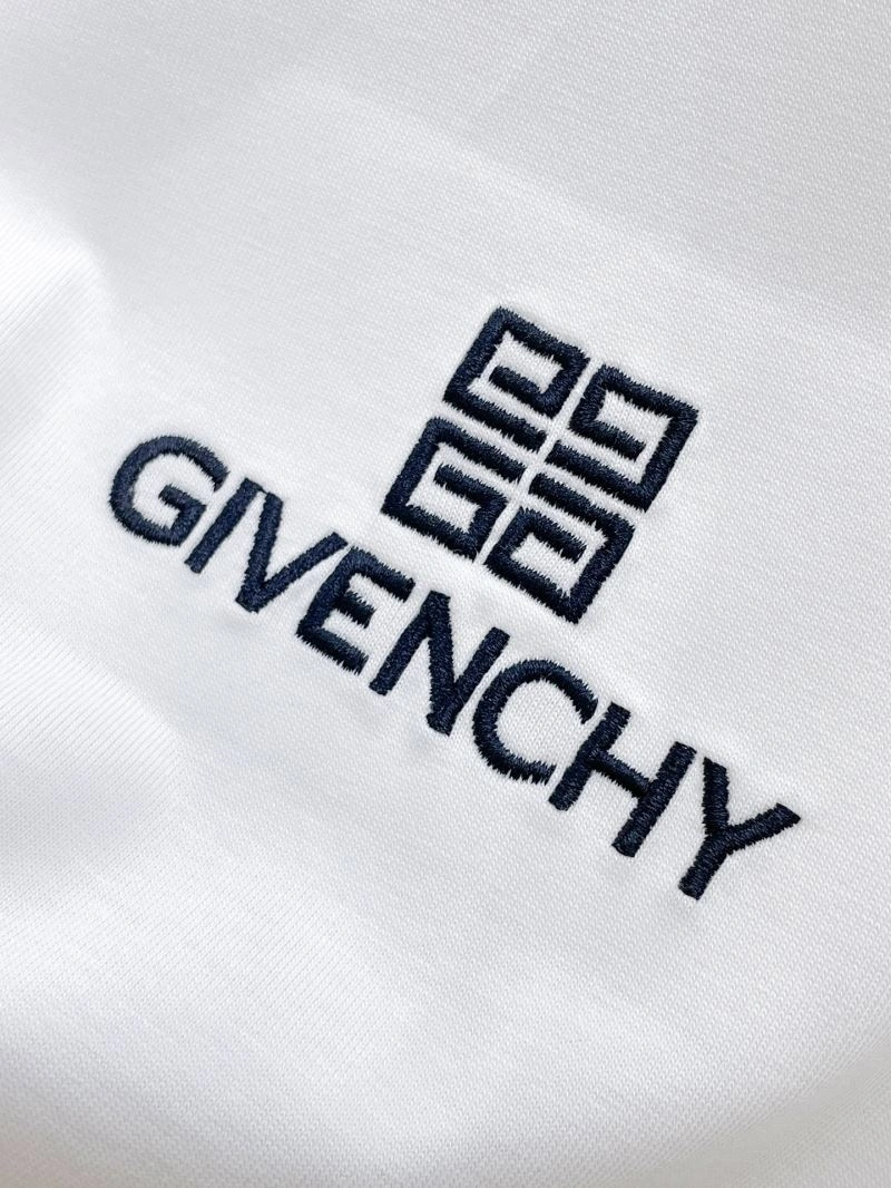 Givenchy T-Shirts Chic 124027