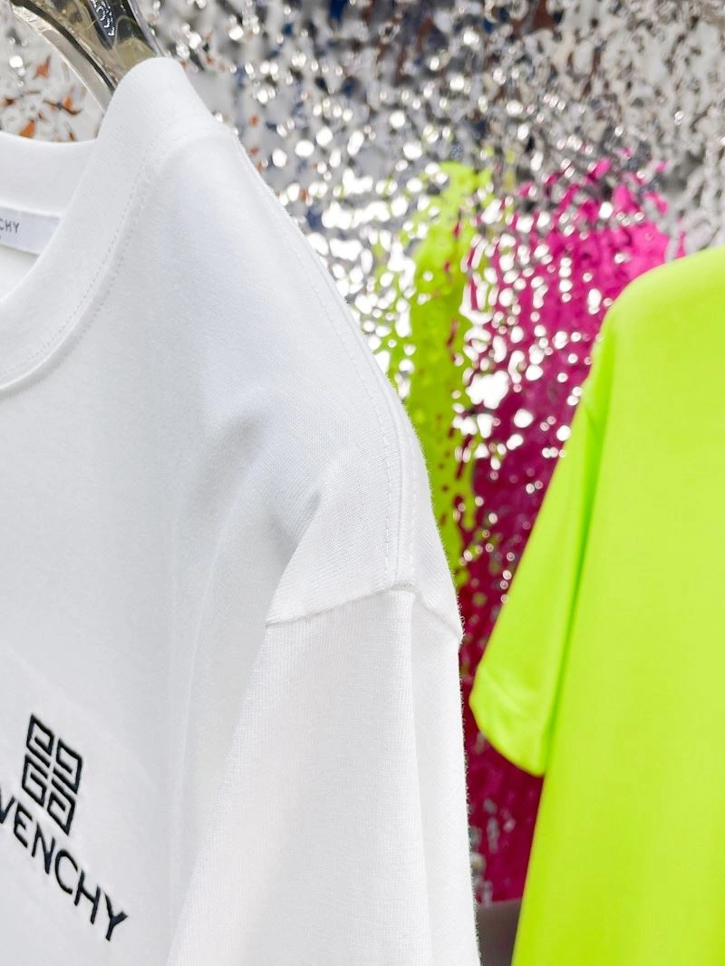 Givenchy T-Shirts Chic 124027