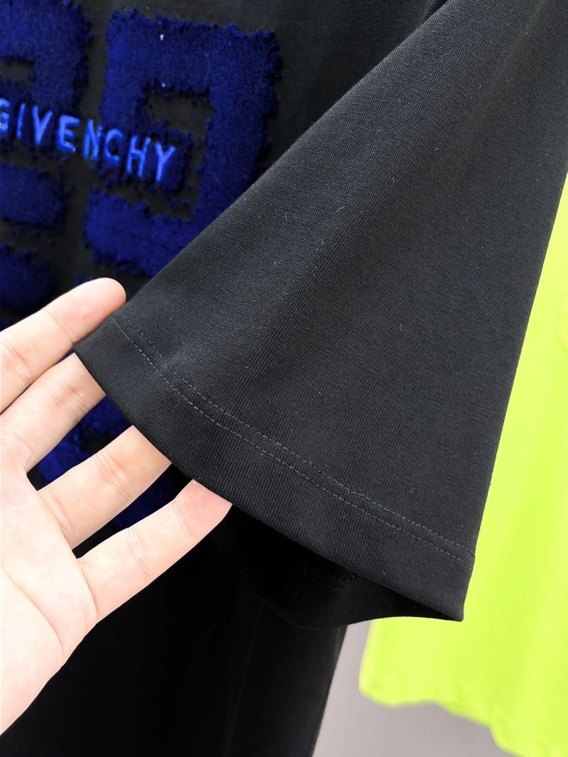 Givenchy T-Shirts Durable 124026