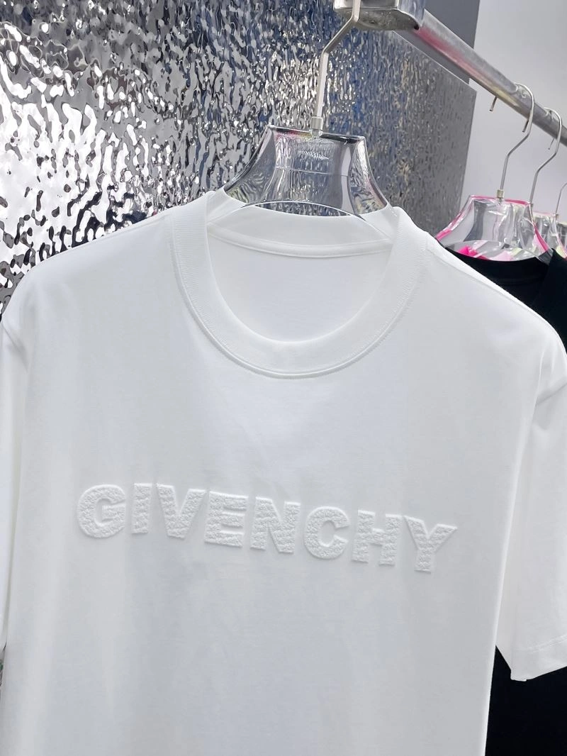 Effortless Givenchy T-Shirts 124033