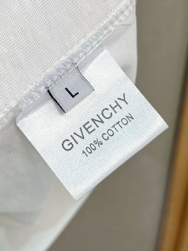 Givenchy T-Shirts Bold 124025