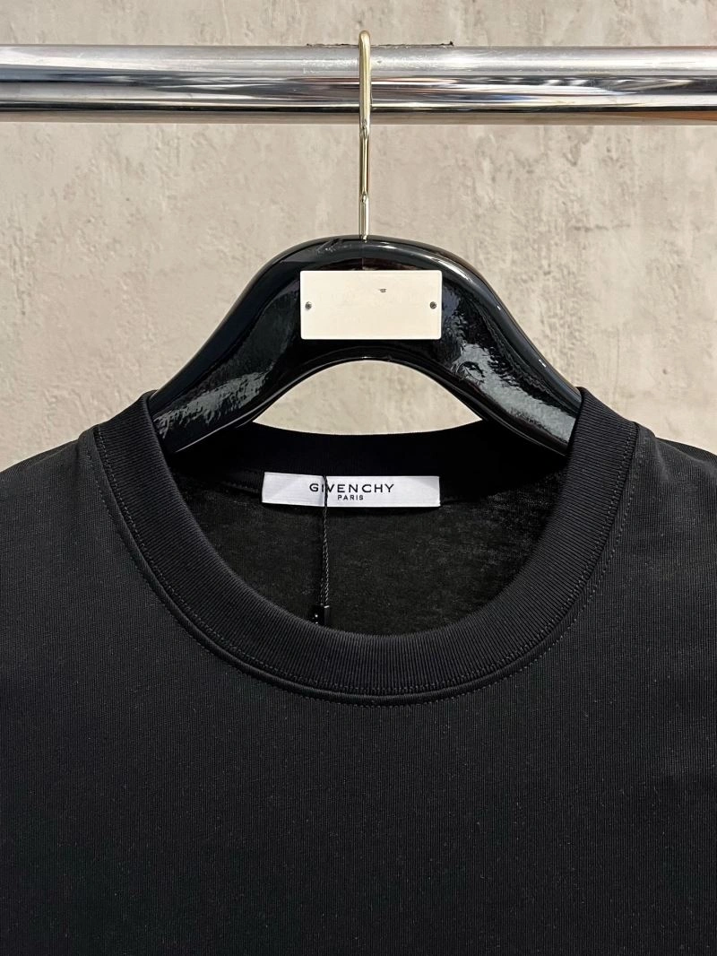 Givenchy T-Shirts Unisex 124020