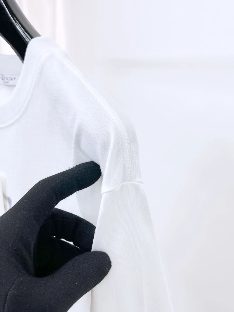 Givenchy T-Shirts Efficient 123992