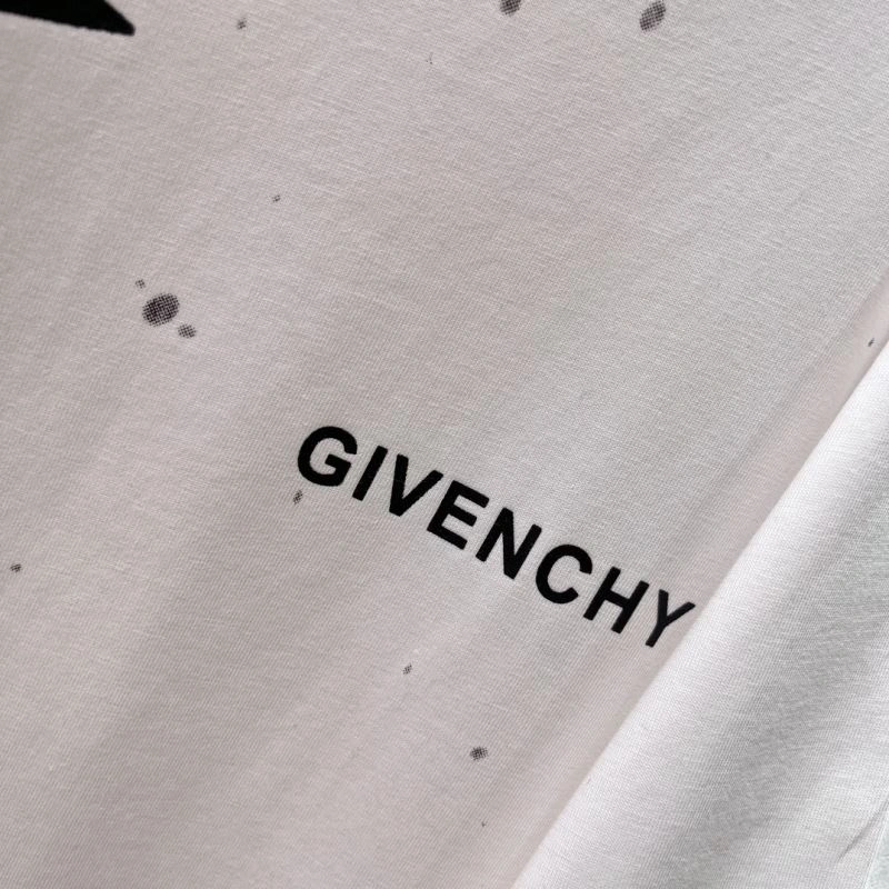 Minimalist Givenchy T-Shirts 123993