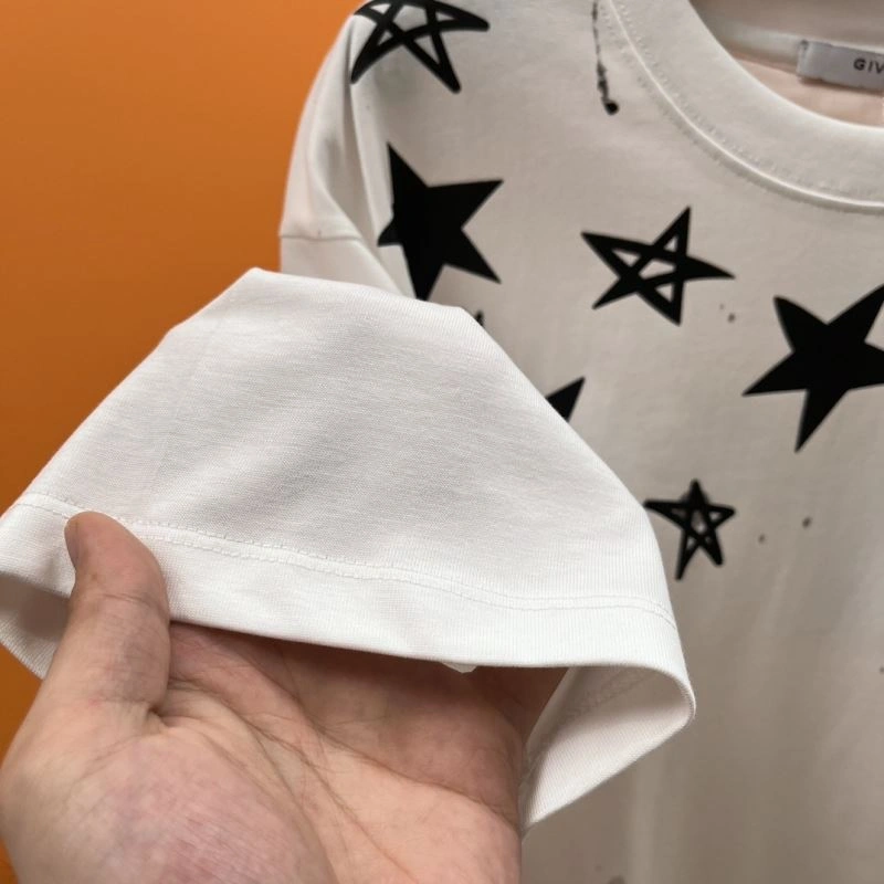 Minimalist Givenchy T-Shirts 123993