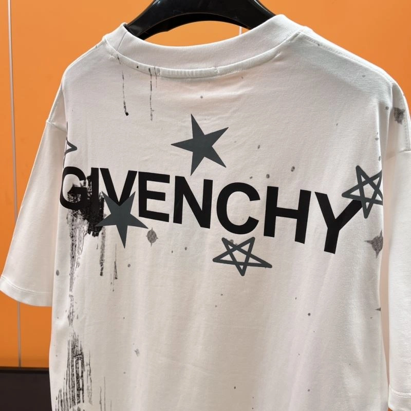 Minimalist Givenchy T-Shirts 123993