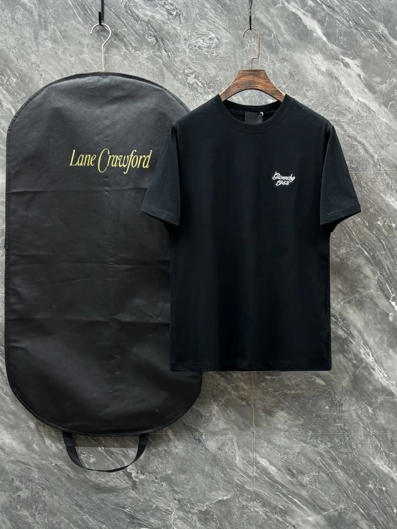 Sustainable Givenchy T-Shirts 123973
