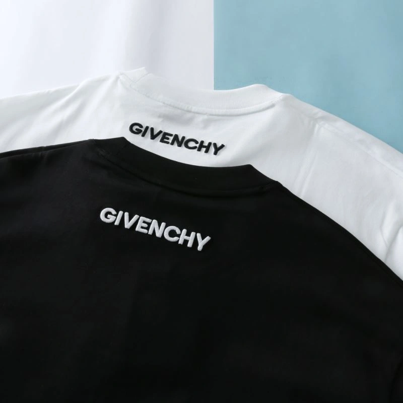 RelaxedFit Givenchy T-Shirts 123945