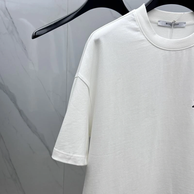 Givenchy T-Shirts UrbanChic 123955