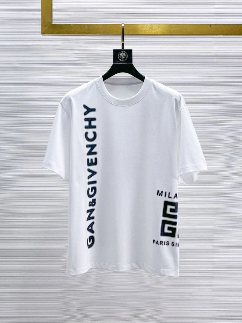 Stretchable Givenchy T-Shirts 123942