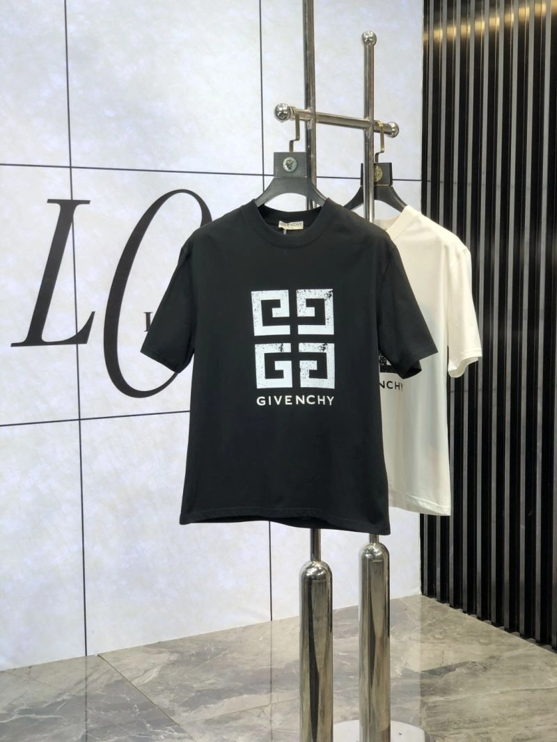 SmoothTexture Givenchy T-Shirts 123928