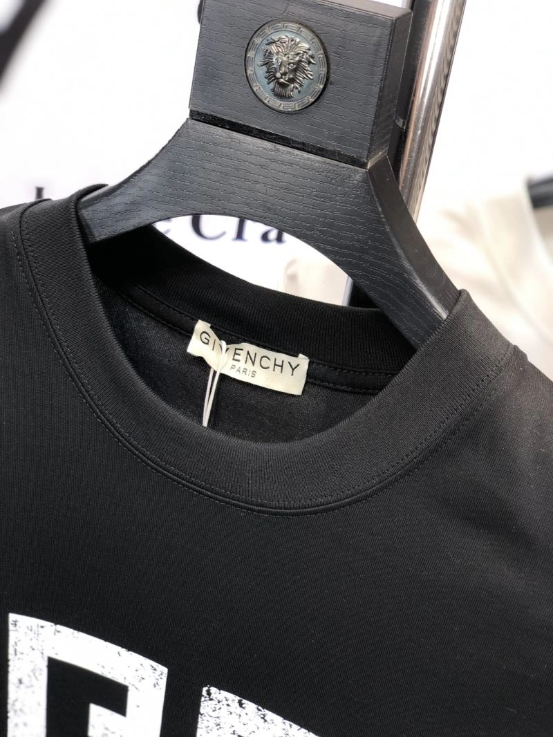 SmoothTexture Givenchy T-Shirts 123928